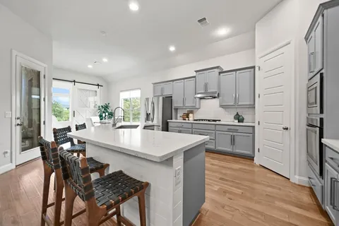 $790,000 | 216 Vista Village Cove, Austin, TX 78738