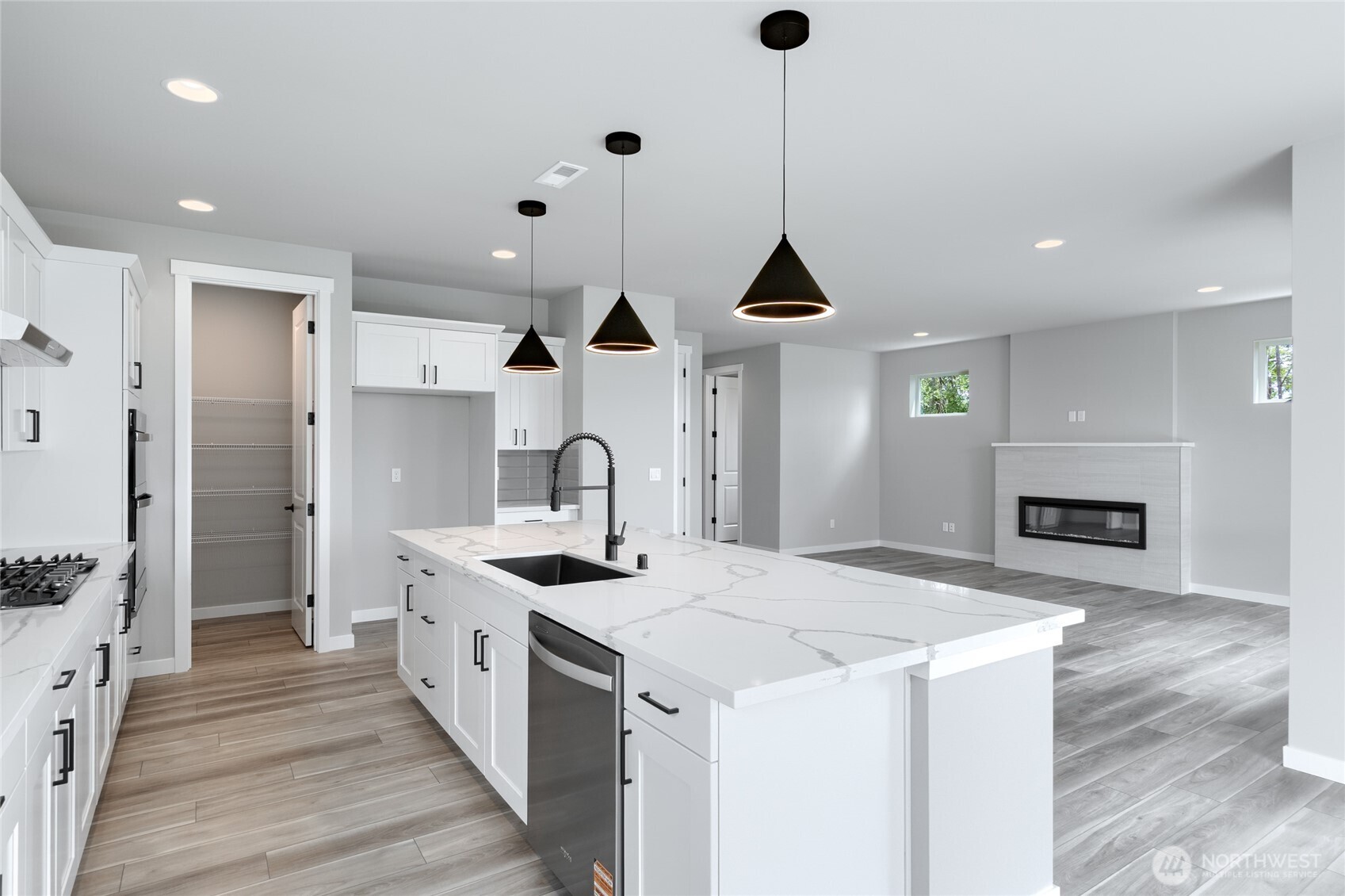 2447 Ridgeway Drive Oak Harbor, WA 98277 - Photo 4 of 10