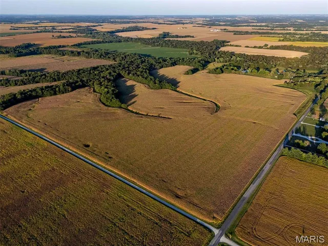 $6,162,722 | 0 Highway V Highway, Vandalia, MO 63382