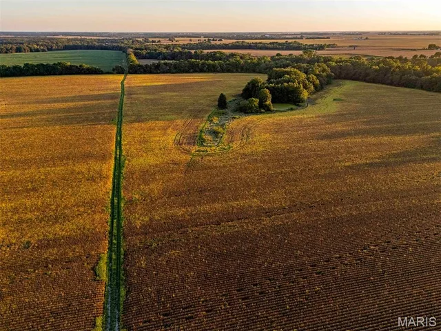 $6,162,722 | 0 Highway V Highway, Vandalia, MO 63382