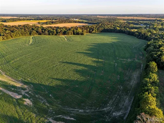 $6,162,722 | 0 Highway V Highway, Vandalia, MO 63382