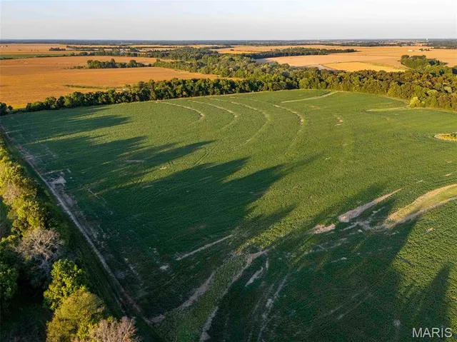 $6,162,722 | 0 Highway V Highway, Vandalia, MO 63382