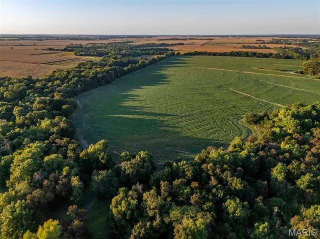 $6,162,722 | 0 Highway V Highway, Vandalia, MO 63382