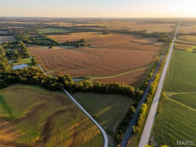 $6,162,722 | 0 Highway V Highway, Vandalia, MO 63382