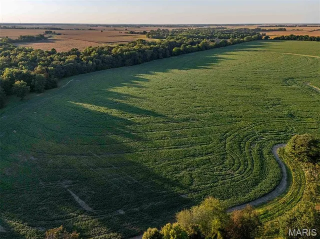 $6,162,722 | 0 Highway V Highway, Vandalia, MO 63382