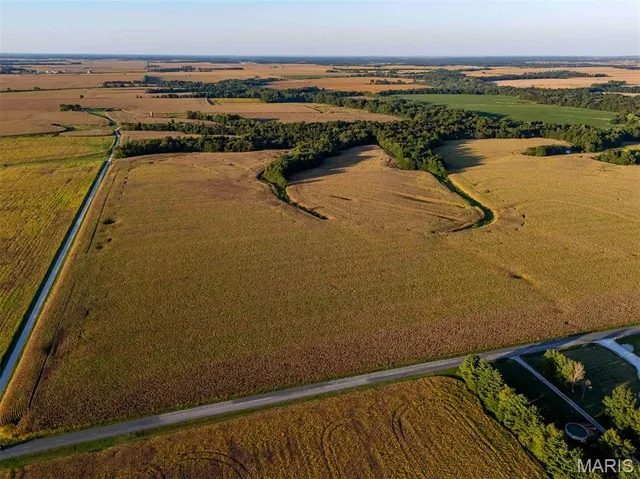 $6,162,722 | 0 Highway V Highway, Vandalia, MO 63382