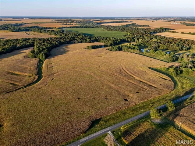 $6,162,722 | 0 Highway V Highway, Vandalia, MO 63382