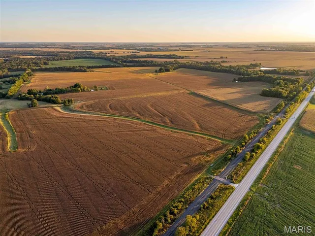 $6,162,722 | 0 Highway V Highway, Vandalia, MO 63382