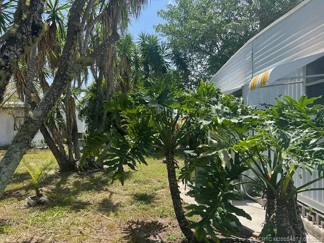 a close view of sink