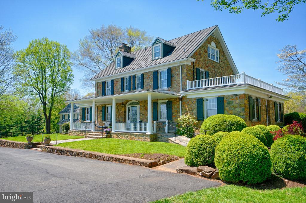 17654 Canby Road Leesburg, VA 20175 - Photo 1 of 29 Front View