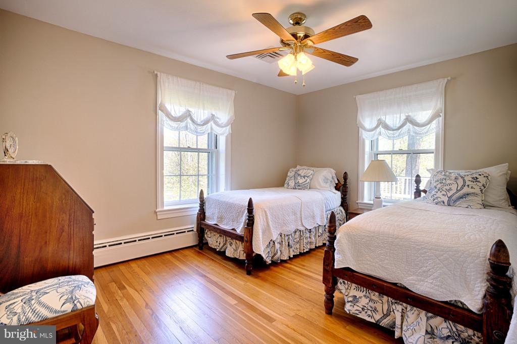 17654 Canby Road Leesburg, VA 20175 - Photo 16 of 29 Guest Room