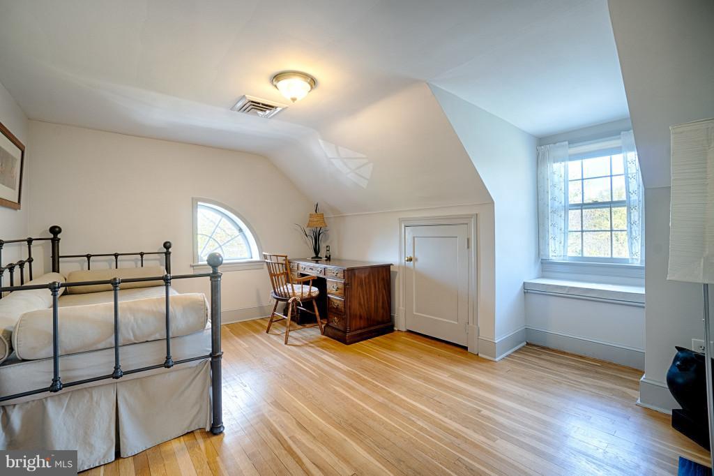 17654 Canby Road Leesburg, VA 20175 - Photo 17 of 29 Bedroom