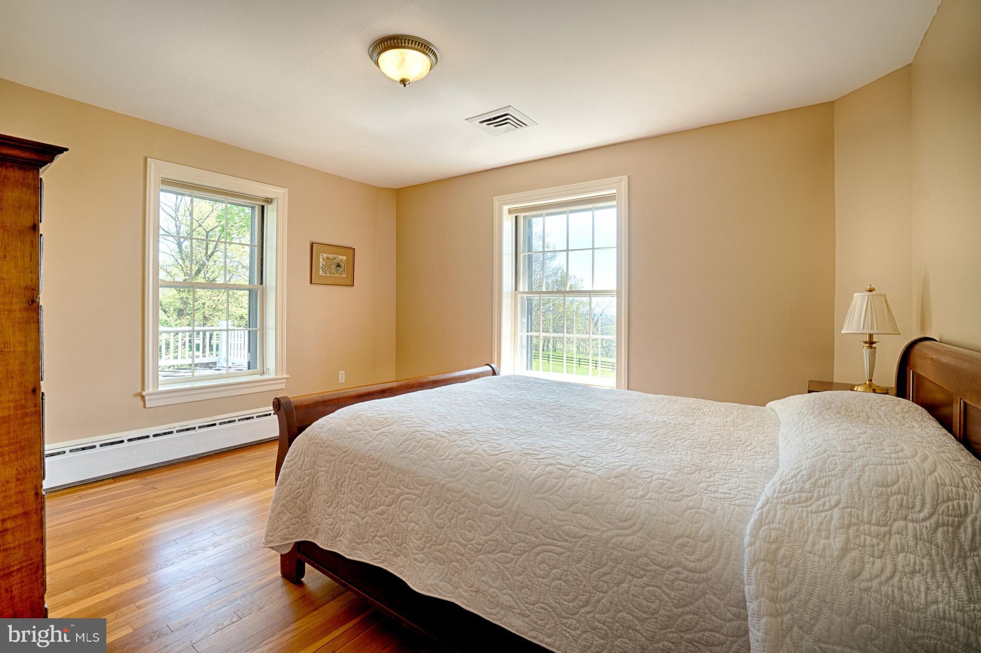 17654 Canby Road Leesburg, VA 20175 - Photo 18 of 29 guest room