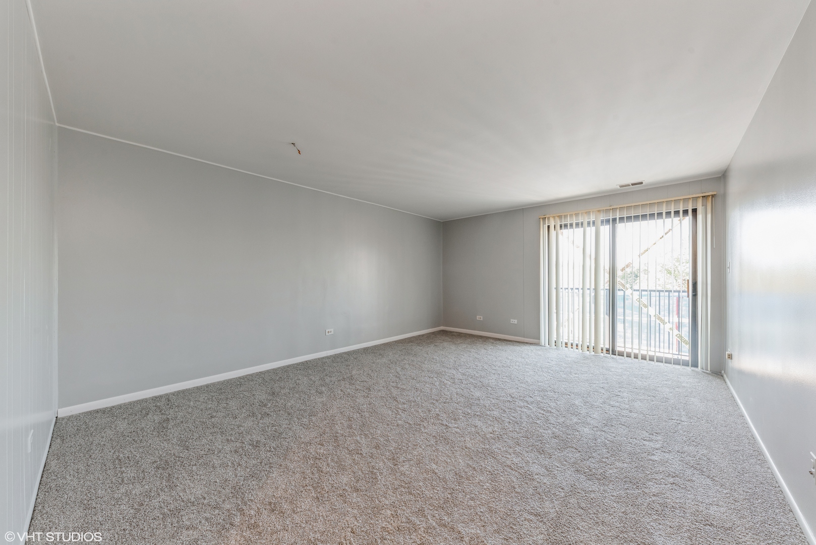 960 South River Road, Unit 502 Des Plaines, IL 60016 - Photo 3 of 11
