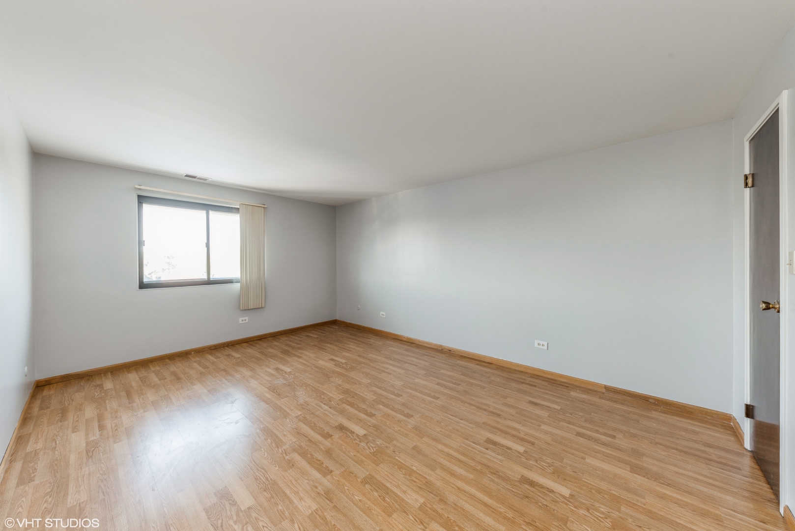 960 South River Road, Unit 502 Des Plaines, IL 60016 - Photo 8 of 11