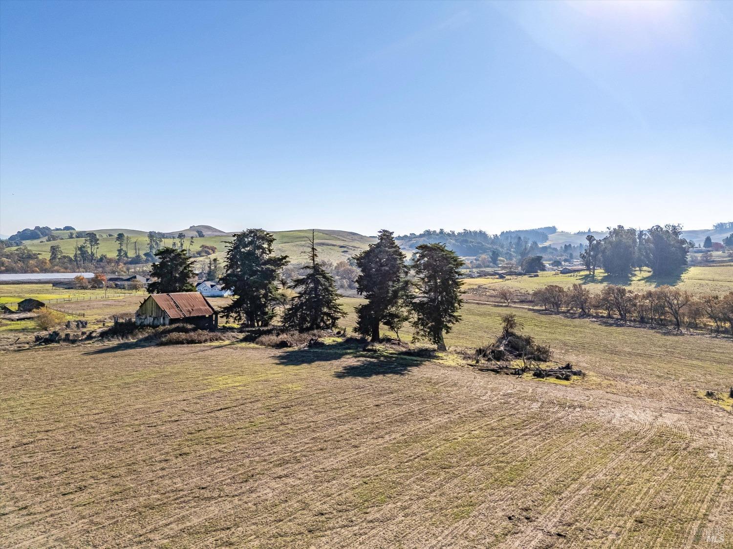 6000 Petersen Road Sebastopol, CA 95472 - Photo 2 of 25
