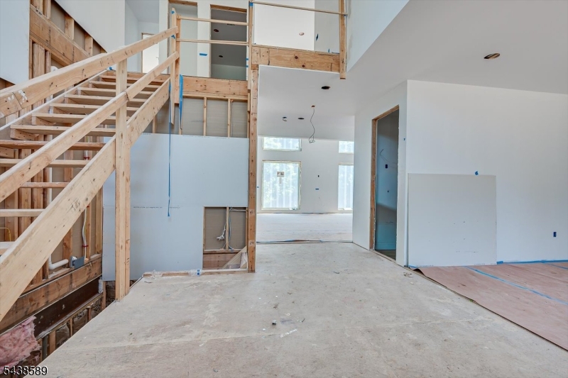 54 Nevsky Street Edison, NJ 08820 - Photo 8 of 47