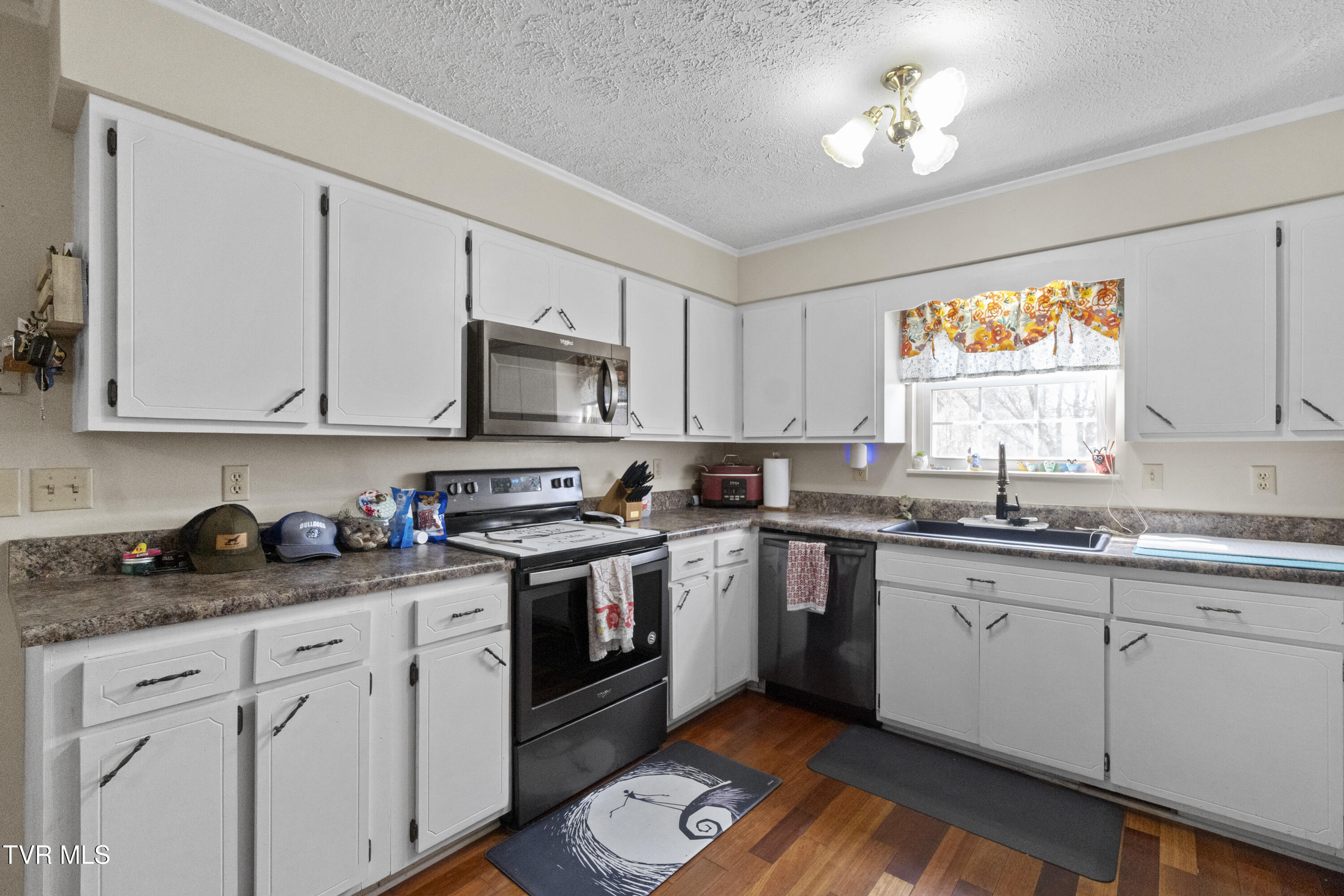 119 Mccartt Loop Chuckey, TN 37641 - Photo 14 of 49 14