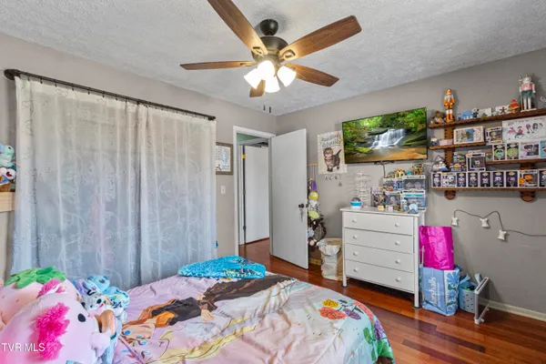 $250,000 | 119 Mccartt Loop, Chuckey, TN 37641