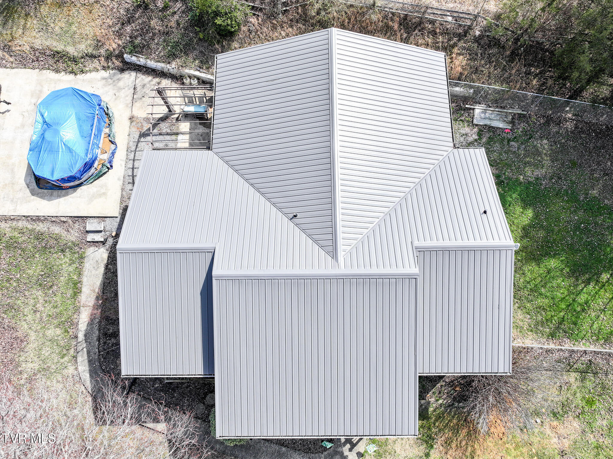 119 Mccartt Loop Chuckey, TN 37641 - Photo 34 of 49 34