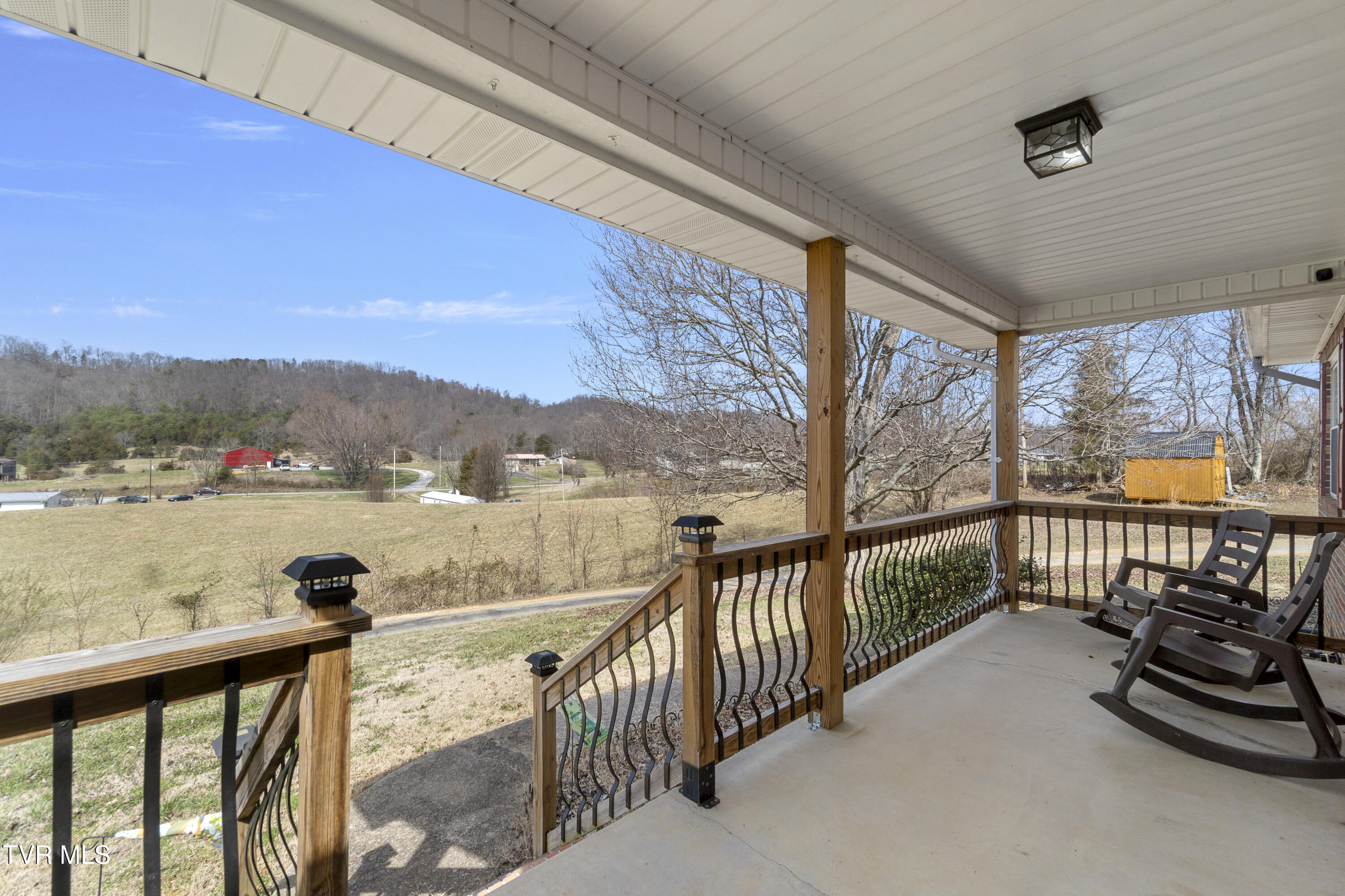 119 Mccartt Loop Chuckey, TN 37641 - Photo 4 of 49 4