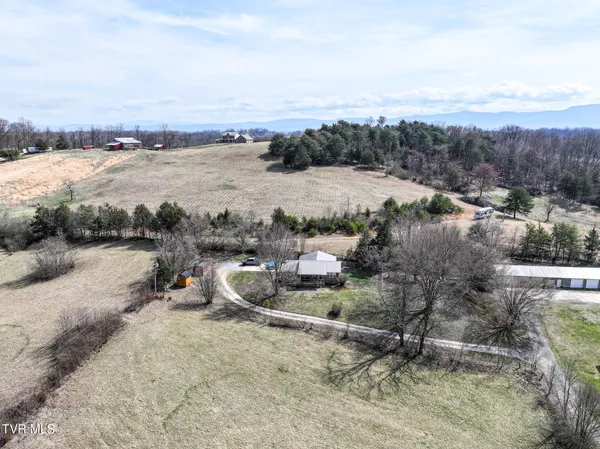 $250,000 | 119 Mccartt Loop, Chuckey, TN 37641