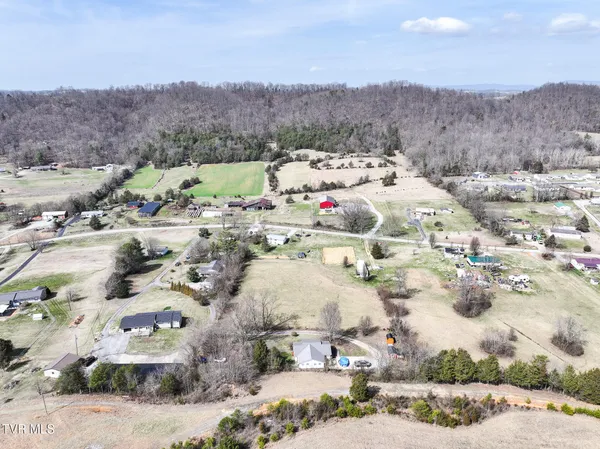 $250,000 | 119 Mccartt Loop, Chuckey, TN 37641