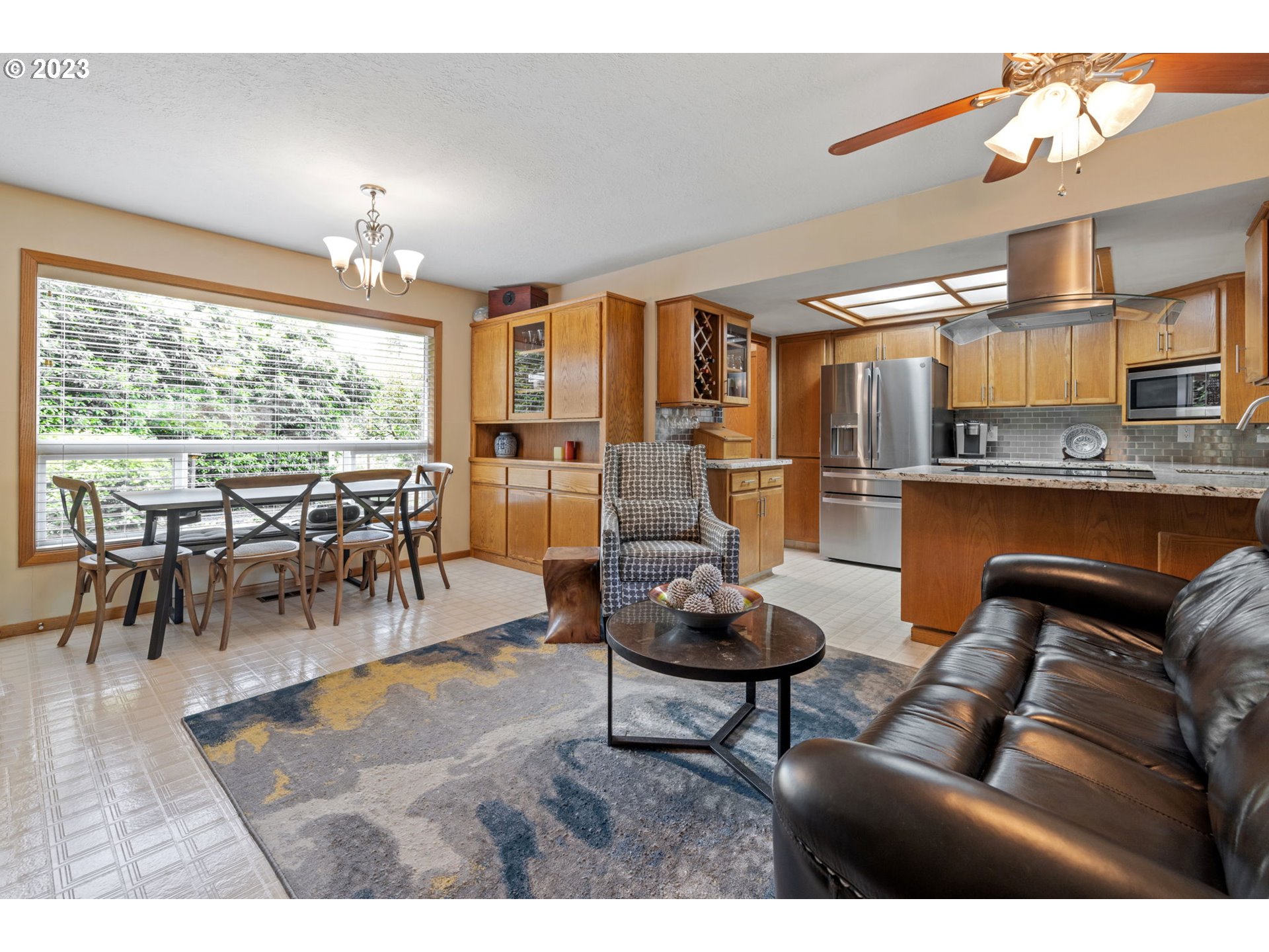 Living Room/Dining Room