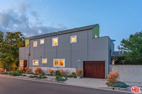 $1,649,000 | 11376 Matteson Avenue, Los Angeles, CA 90066