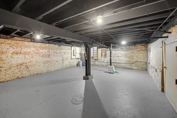 $3,100 | 1225 North Milwaukee Avenue, Unit R, Chicago, IL 60642