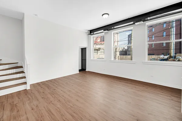 $3,100 | 1225 North Milwaukee Avenue, Unit R, Chicago, IL 60642