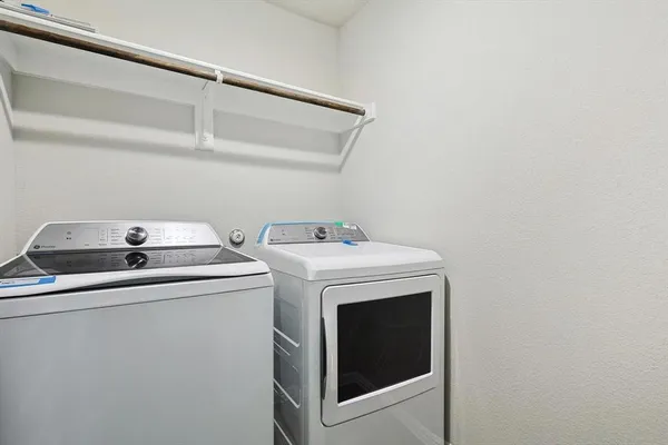 $2,095 | 418 Kingsbury Avenue, Princeton, TX 75407