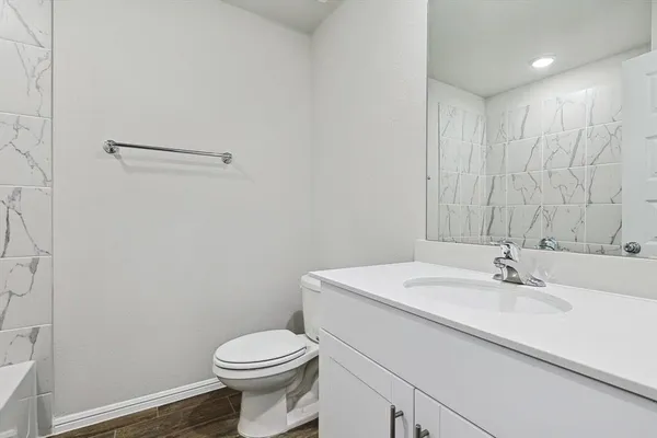 $2,095 | 418 Kingsbury Avenue, Princeton, TX 75407