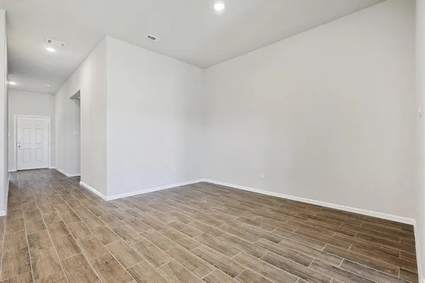 $2,095 | 418 Kingsbury Avenue, Princeton, TX 75407