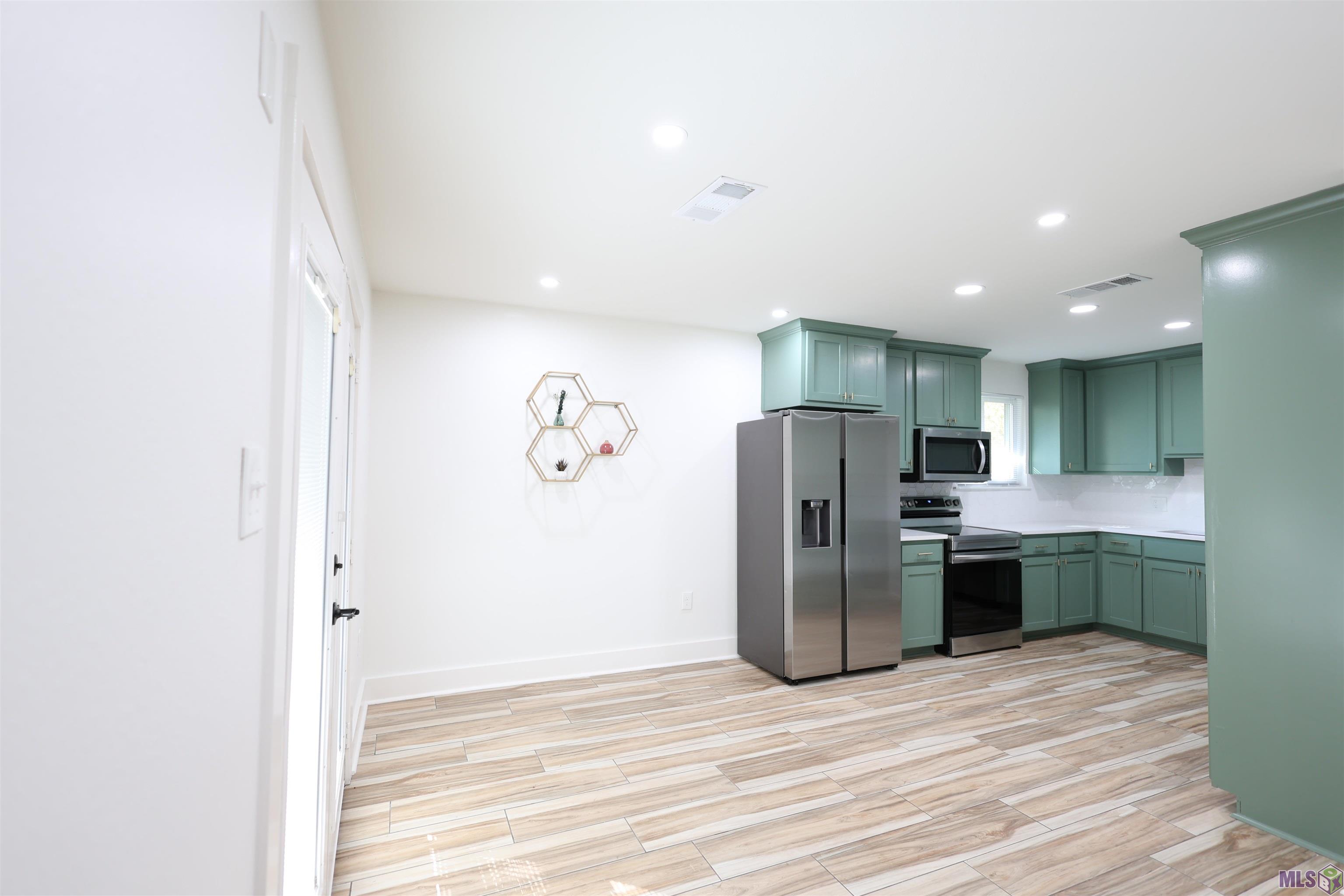 2123 Cedarcrest Avenue Baton Rouge, LA 70816 - Photo 14 of 32