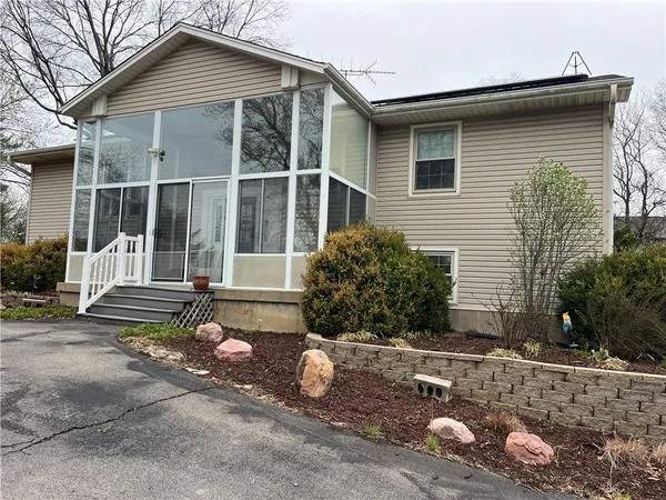 $550,000 | 11535 South Clare Road, Olathe, KS 66061