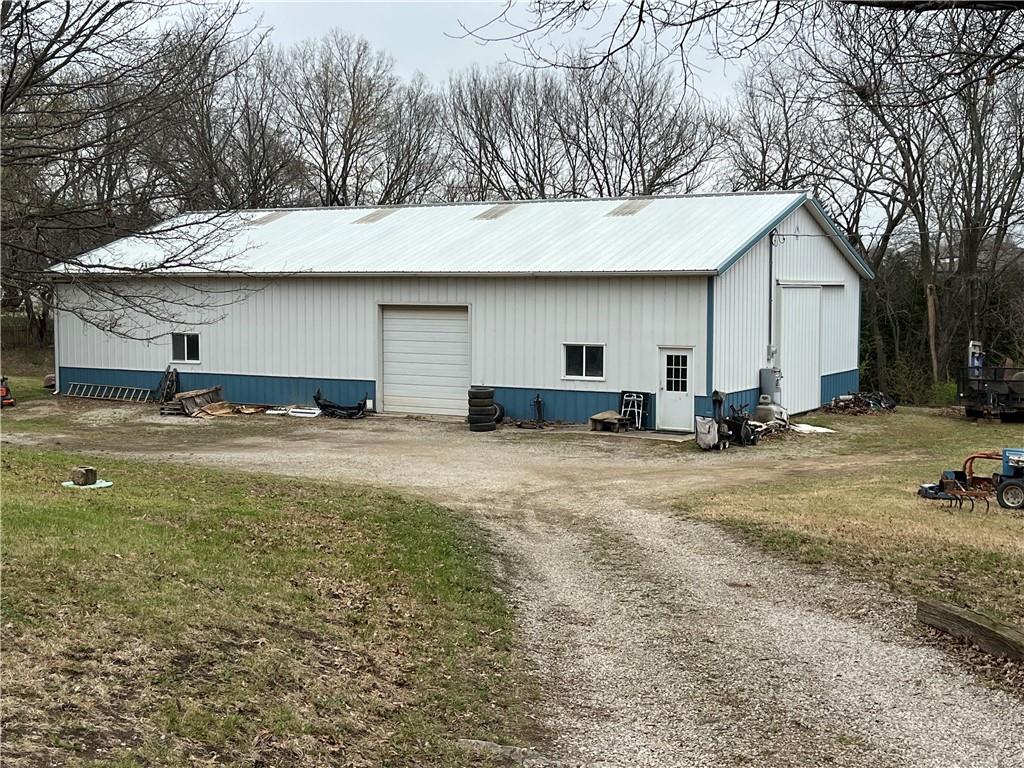 11535 South Clare Road Olathe, KS 66061 - Photo 3 of 10