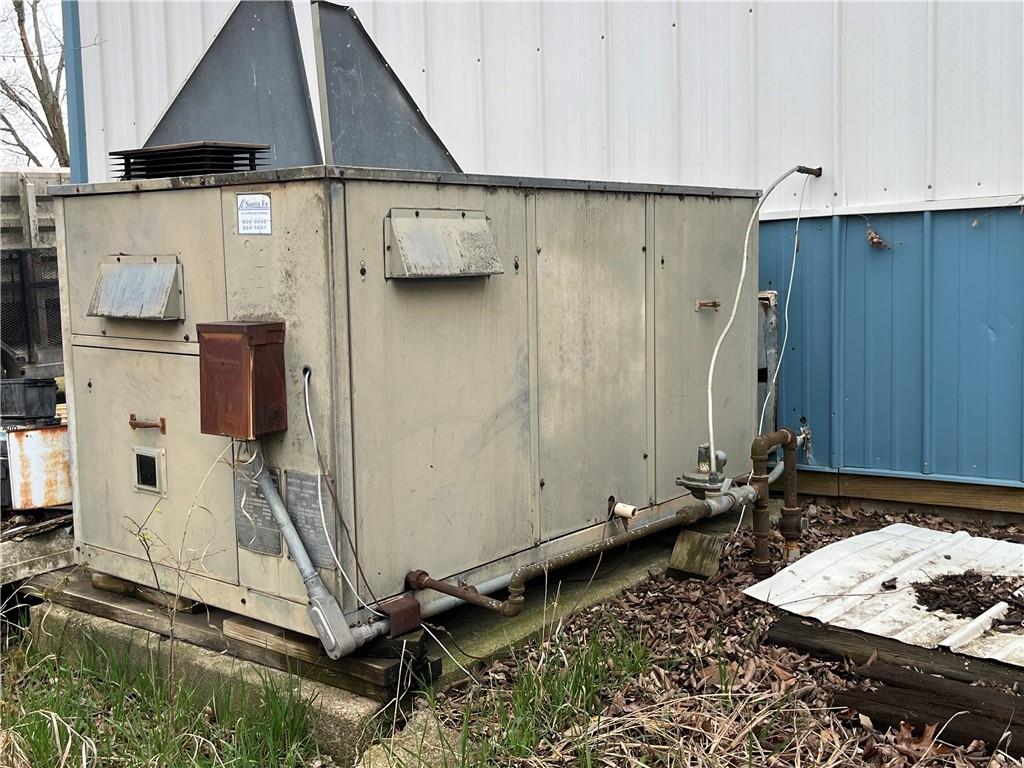 11535 South Clare Road Olathe, KS 66061 - Photo 9 of 10