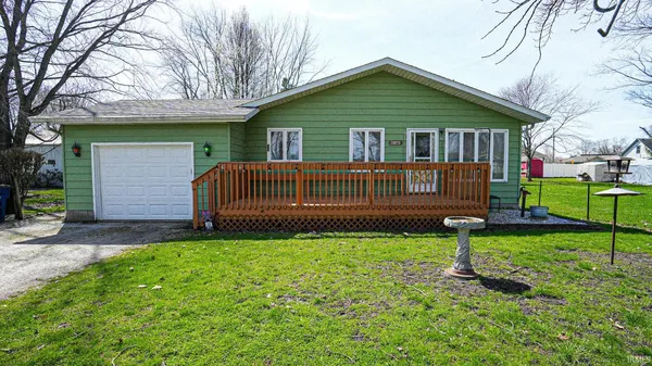 $249,900 | 414 East Dominic Street, La Crosse, IN 46348