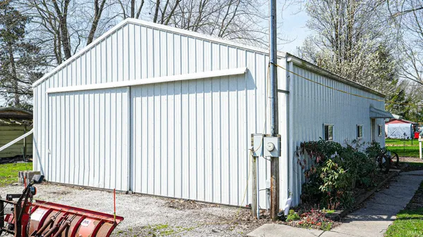 $249,900 | 414 East Dominic Street, La Crosse, IN 46348