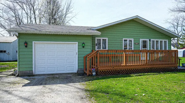 $249,900 | 414 East Dominic Street, La Crosse, IN 46348