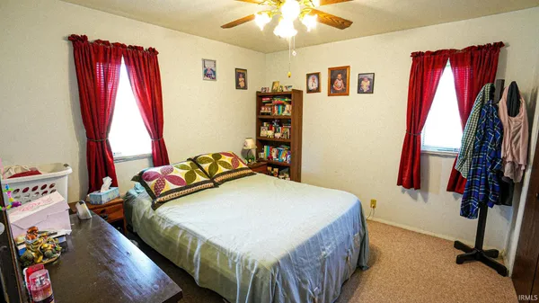 $249,900 | 414 East Dominic Street, La Crosse, IN 46348
