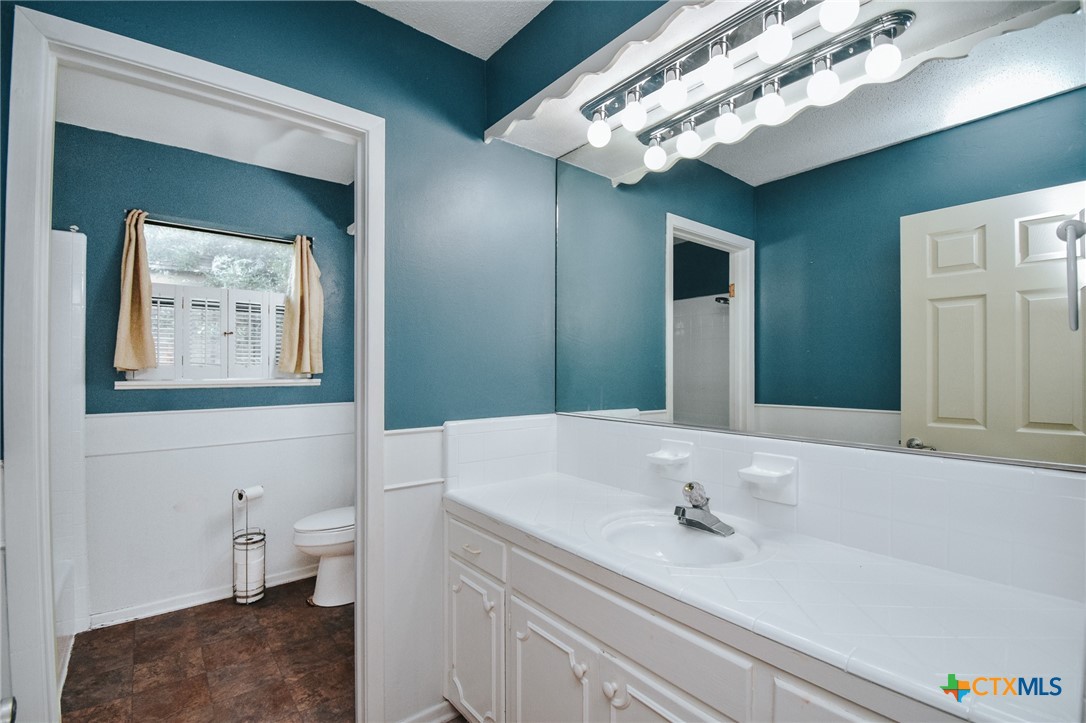 1407 Plantation Road Victoria, TX 77904 - Photo 12 of 17
