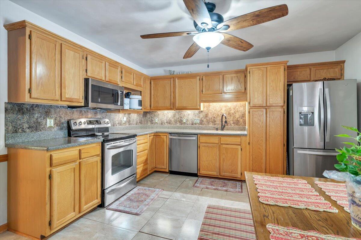 165 Fox Fire Cloverdale, VA 24077 - Photo 16 of 54 16-MIB07197