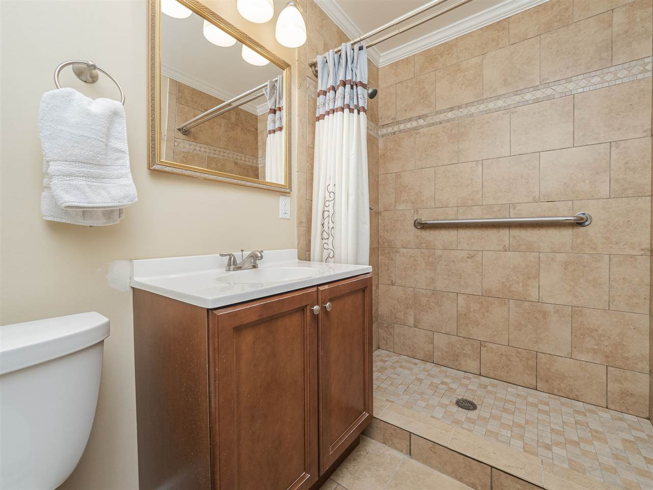 11946 Field Towne Lane Raleigh, NC 27614 - Photo 27 of 29 In-Law/Teen Suite Bathroom