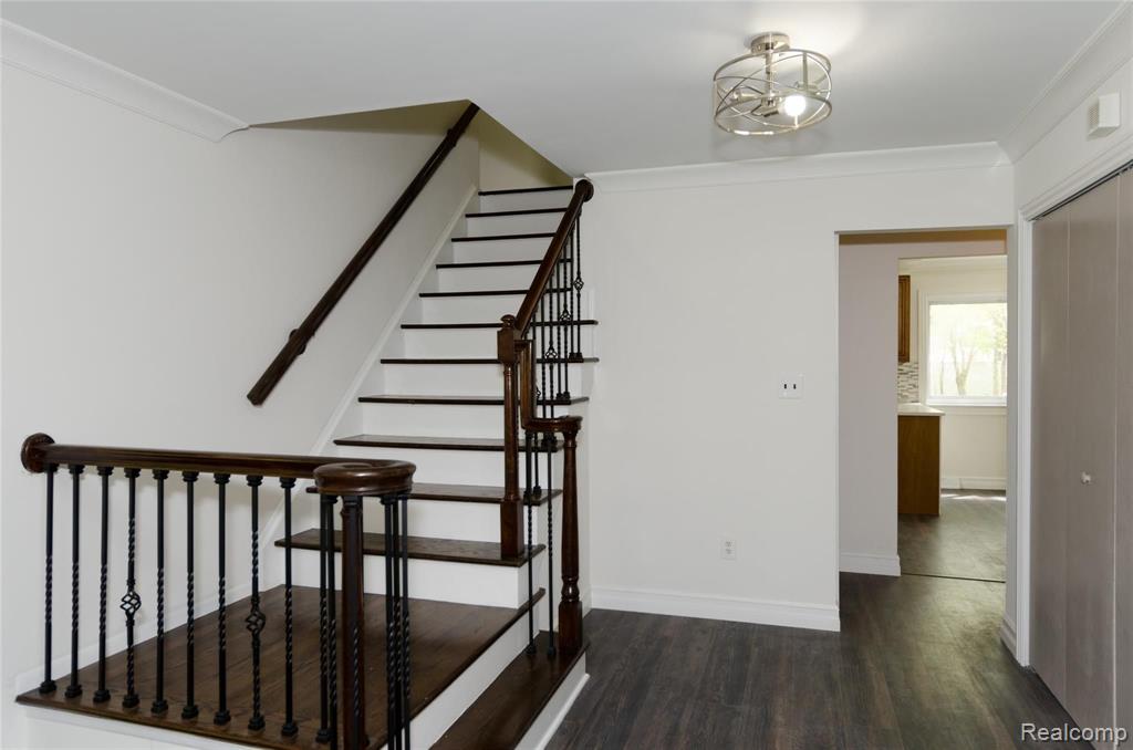 18151 Ramsgate Drive Lathrup Village, MI 48076 - Photo 11 of 47