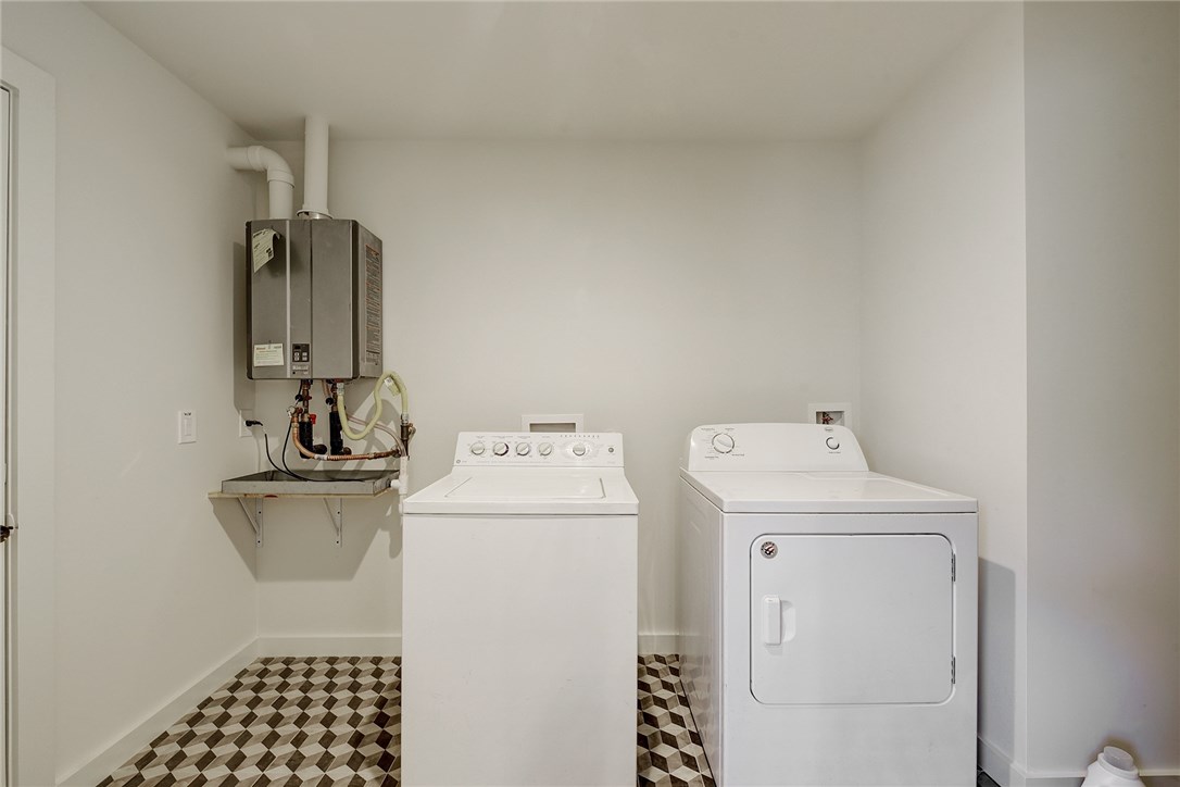 4804 Menchaca Road Austin, TX 78745 - Photo 11 of 38 Main House