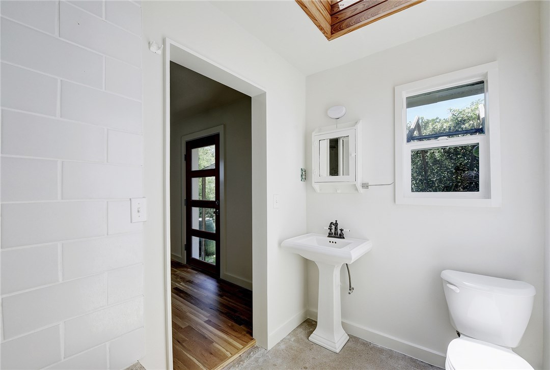 4804 Menchaca Road Austin, TX 78745 - Photo 17 of 38 Main House