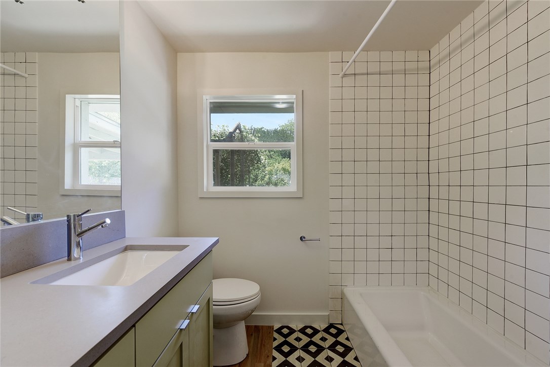 4804 Menchaca Road Austin, TX 78745 - Photo 20 of 38 Main House