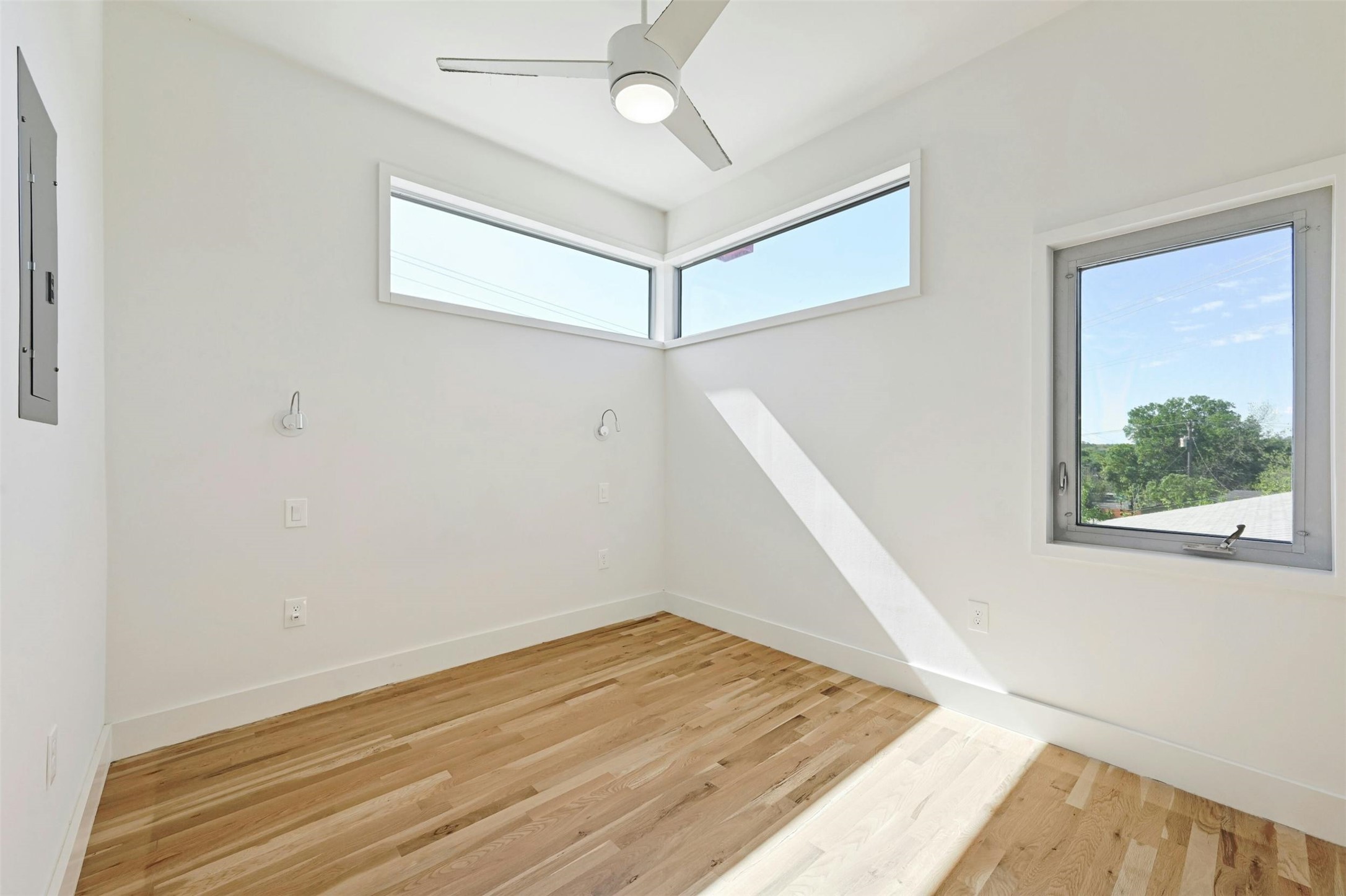 4804 Menchaca Road Austin, TX 78745 - Photo 28 of 38 Garage Apartment Bedroom